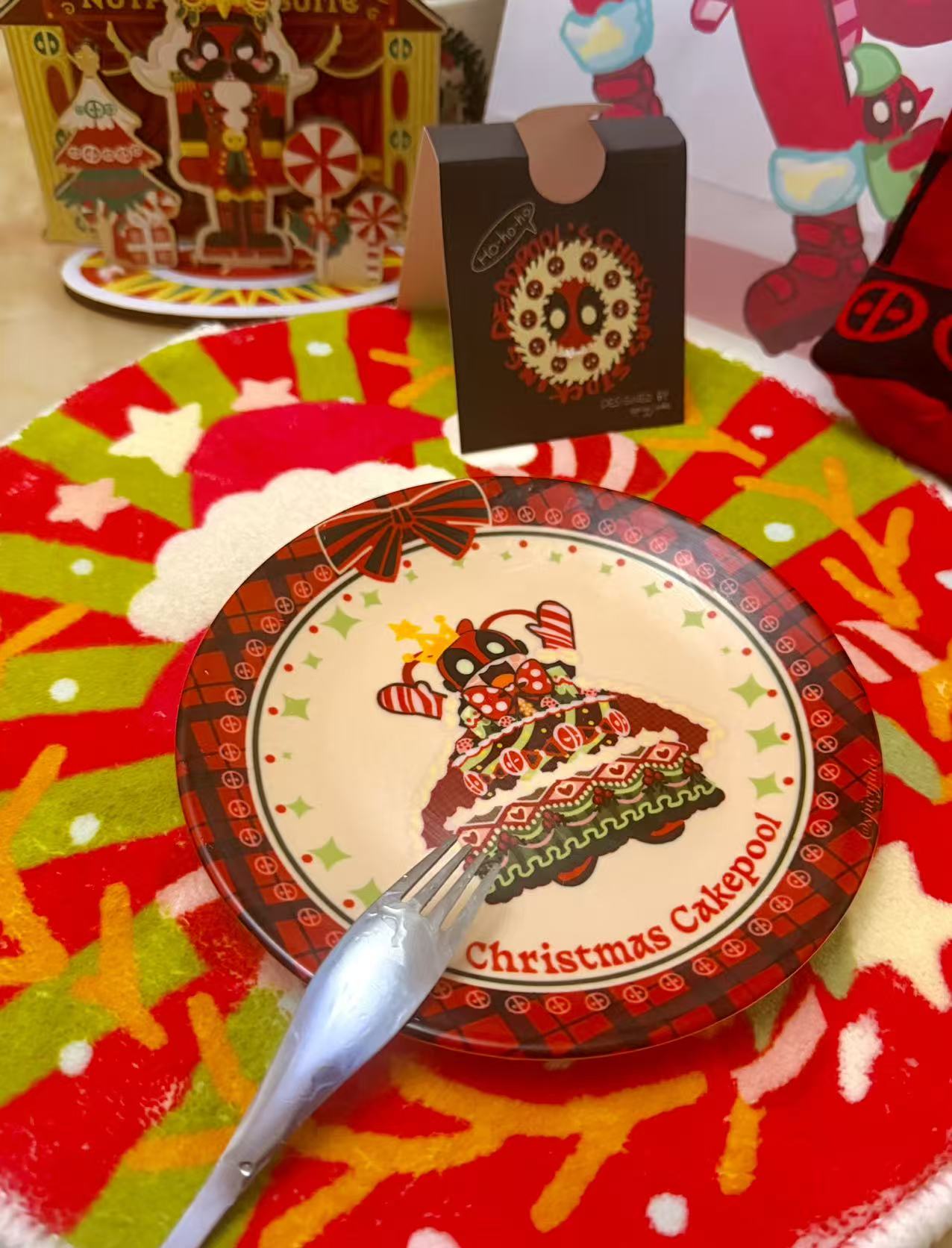 Dp fan-made content Santapool dessert plate