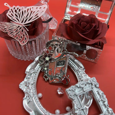 Good Omens-Metal badge-Perfume bottle