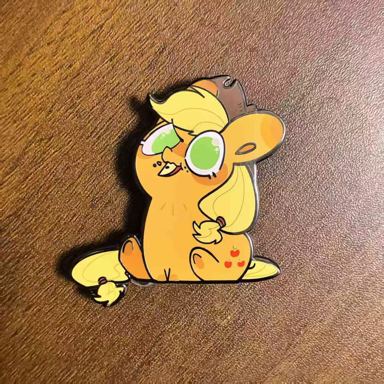 [Pre-order] QQ Pony Pin