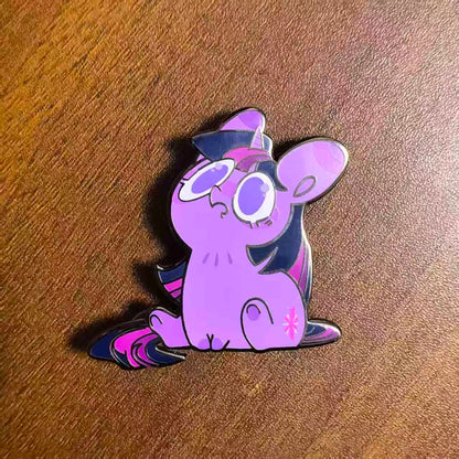 [Pre-order] QQ Pony Pin