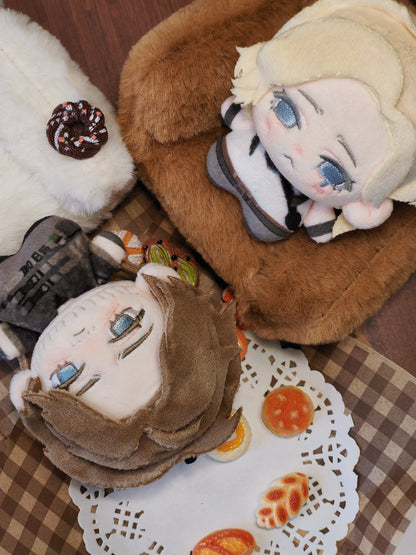[Pre-sale]Leon S. Kennedy and Grace Ashcroft 10cm plush doll