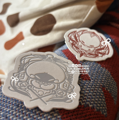 Silksong Hornet & Lace Paper Pin