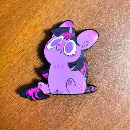 [Pre-order] QQ Pony Pin