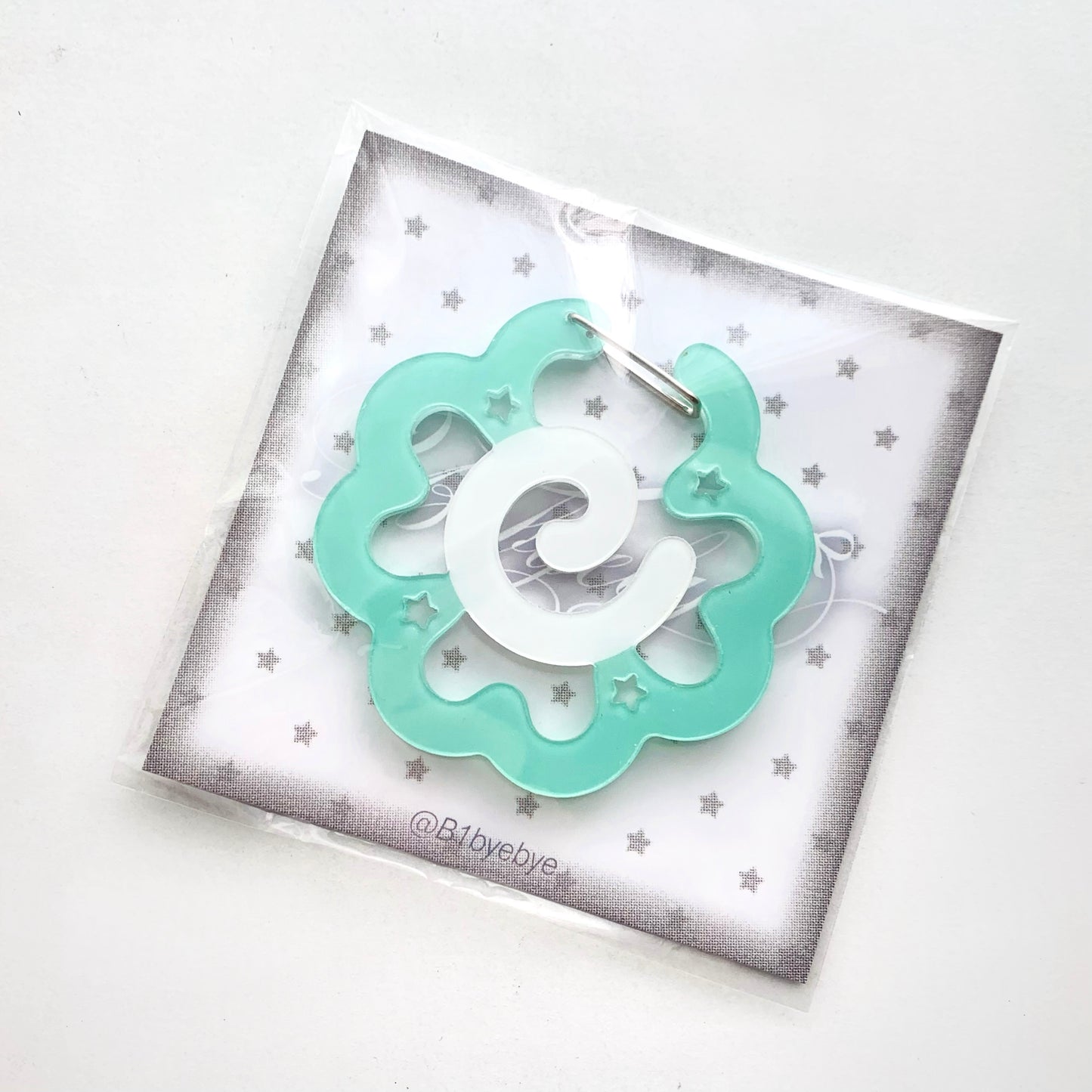 [In-stock]B1byebye Mint Green Fish Cake Acrylic Carabiner / Keychain Charm