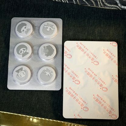 [In-stock]Dead by Daylight Pill-shaped Button Badge Set