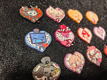 [Pre-order] Chibi Hell Hearts-Enamel pin