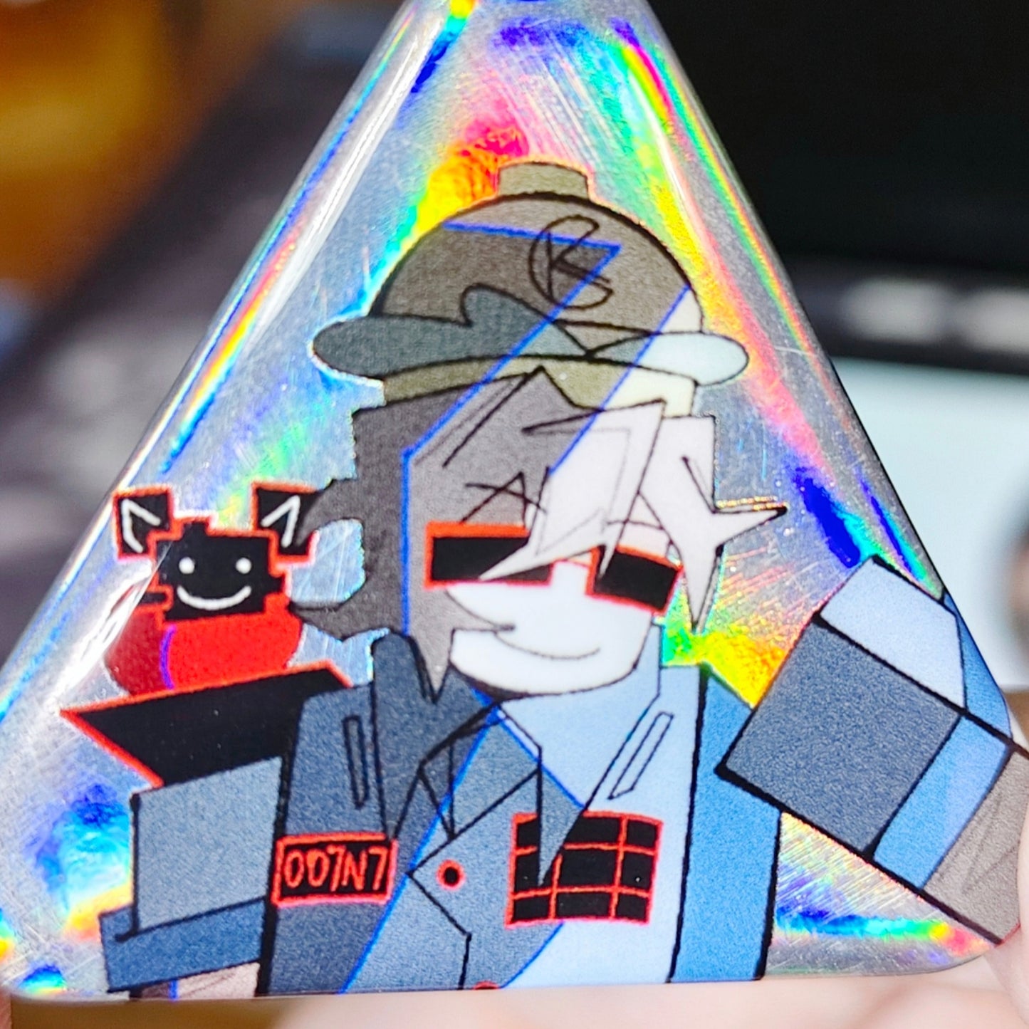 oval pins and triangle pins