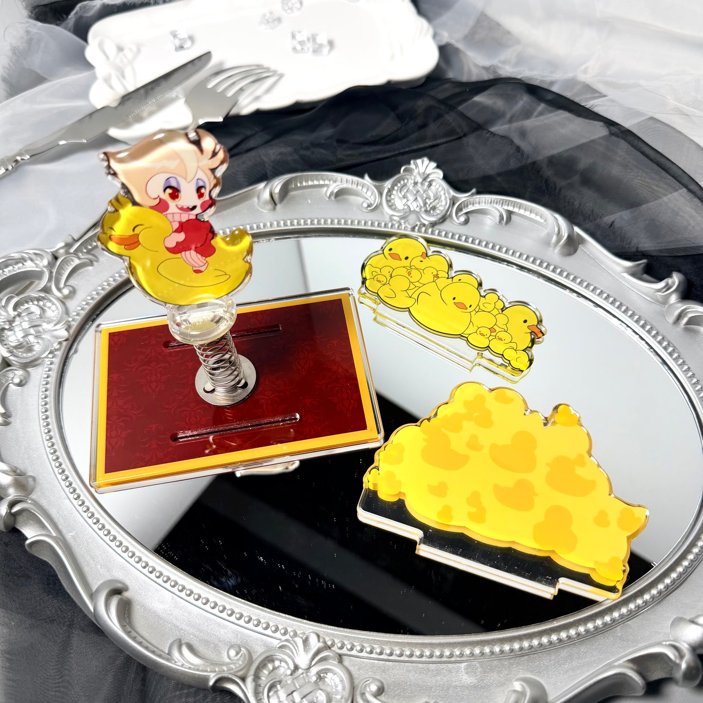 [pre-sale]Springy Ducky Ride Luci Standee