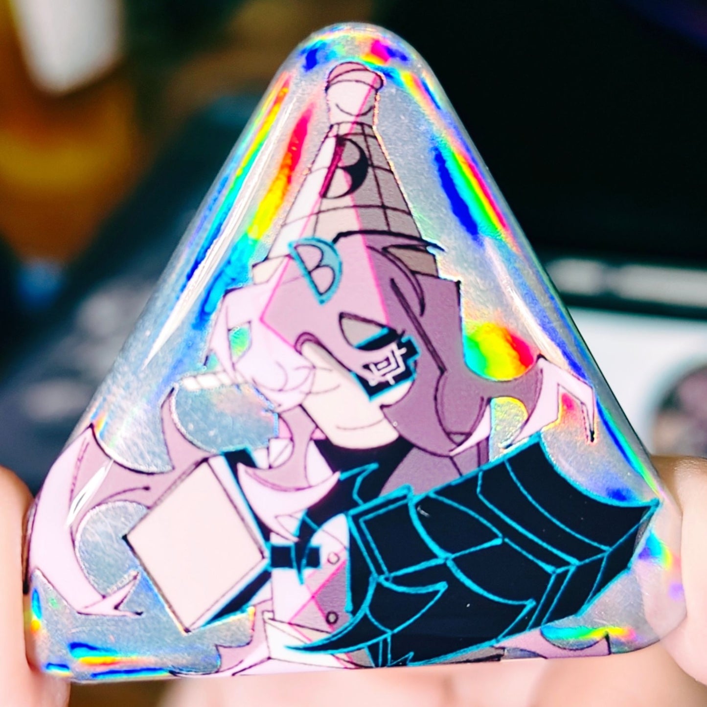 oval pins and triangle pins