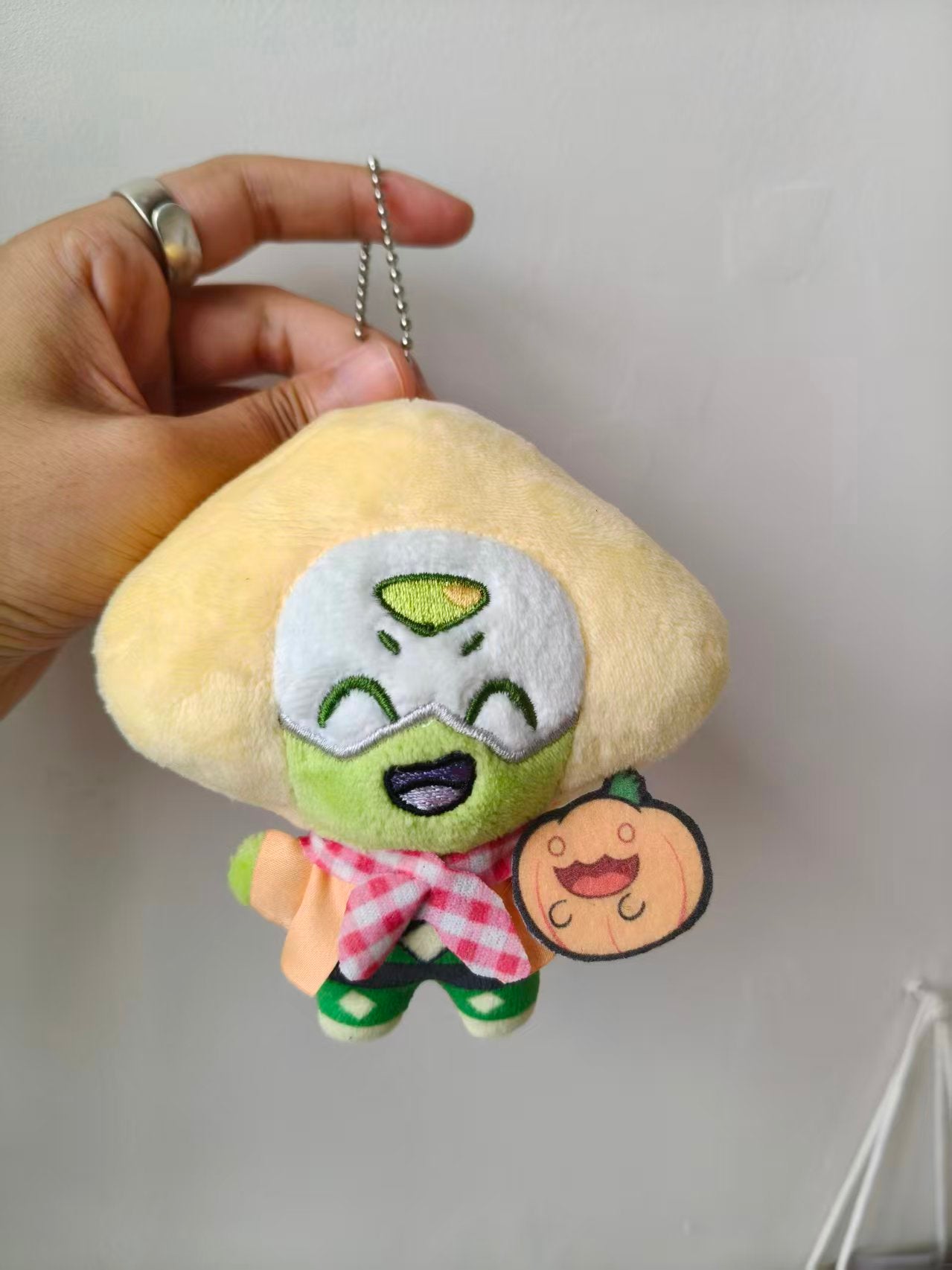 [Pre-order]Peridot plush charm