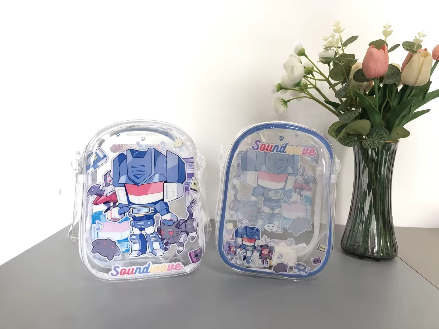 Super Soundwave Set Out Doll Bag