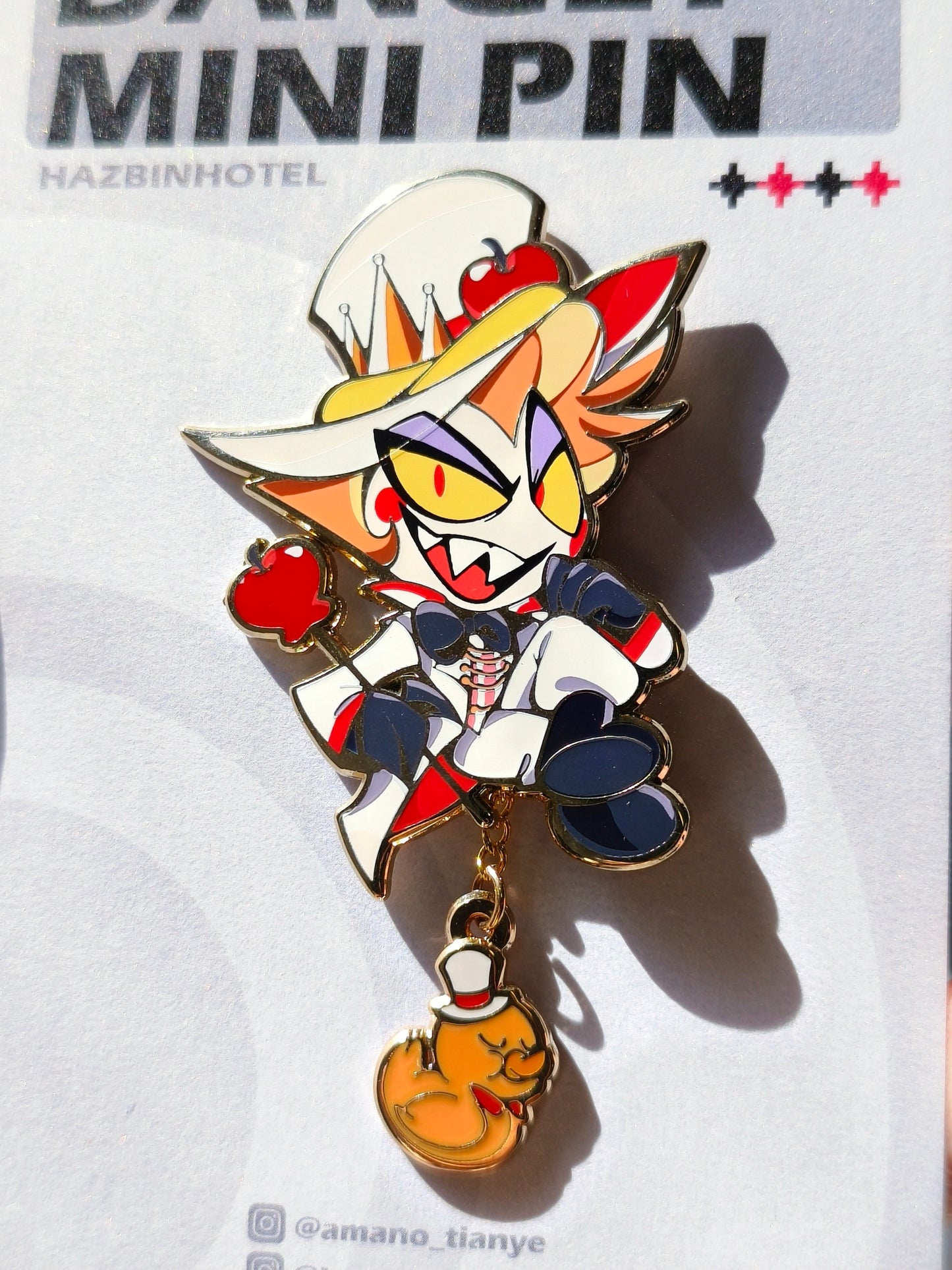 Hh Dangly Mini Pin