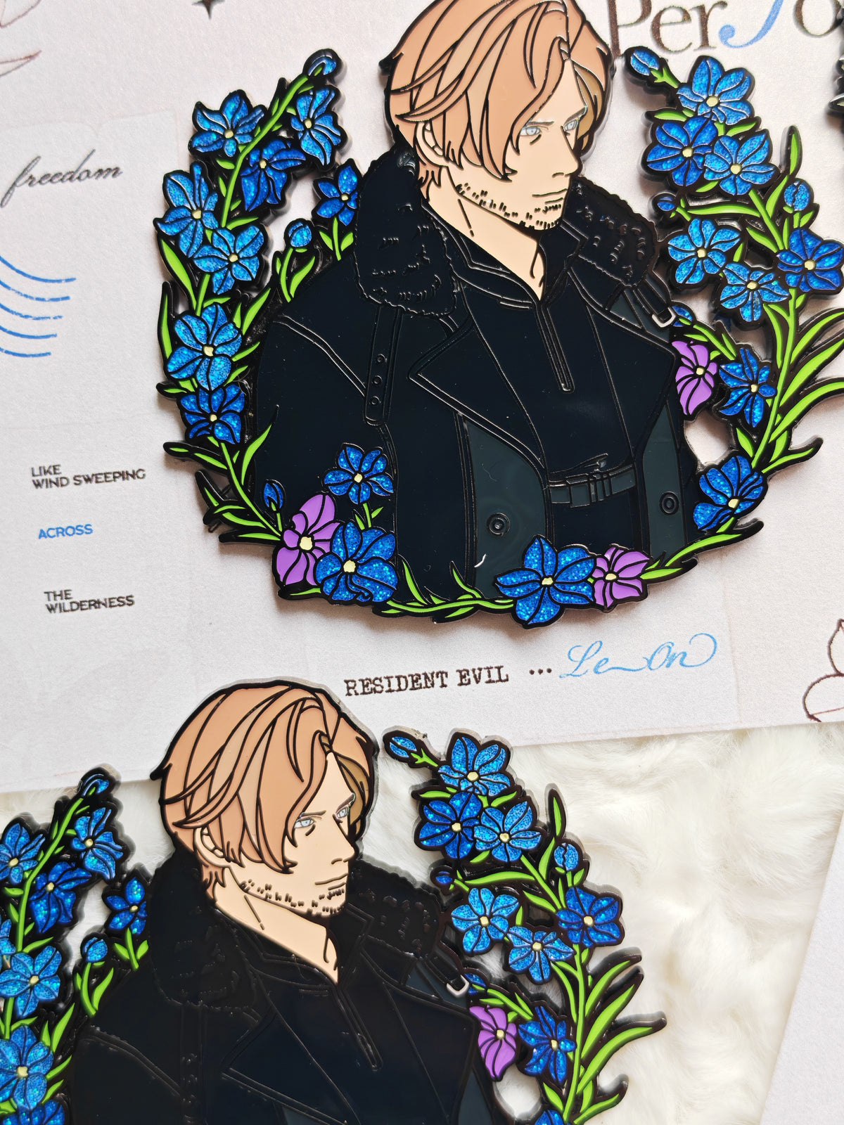 [Pre-order]Leon & Ada Enamel Pin