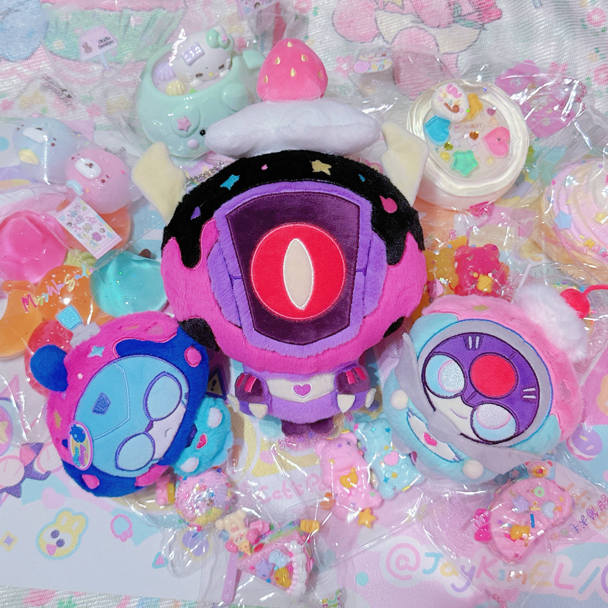 [Pre-order]ShockBlurr Fruit Plushie (TFA Blurr/Shockwave/Longarm)