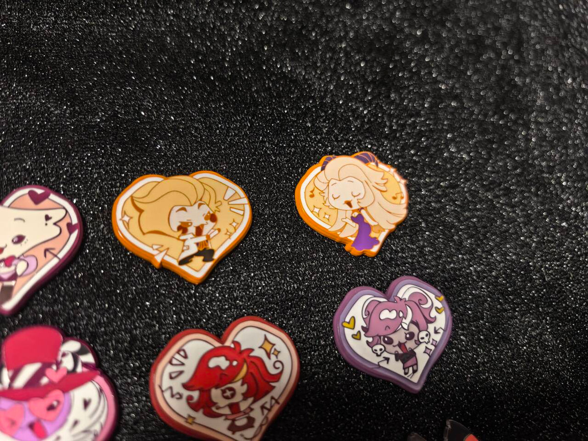 [Pre-order] Chibi Hell Hearts-Enamel pin