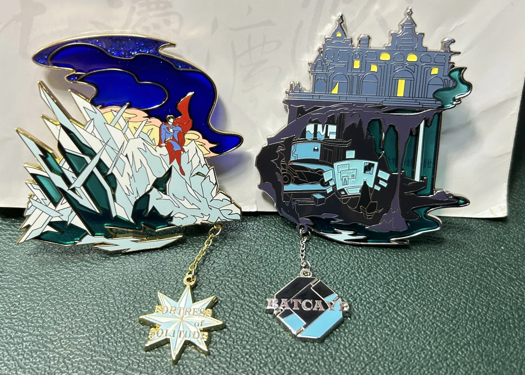 SuperBat-Metal badge