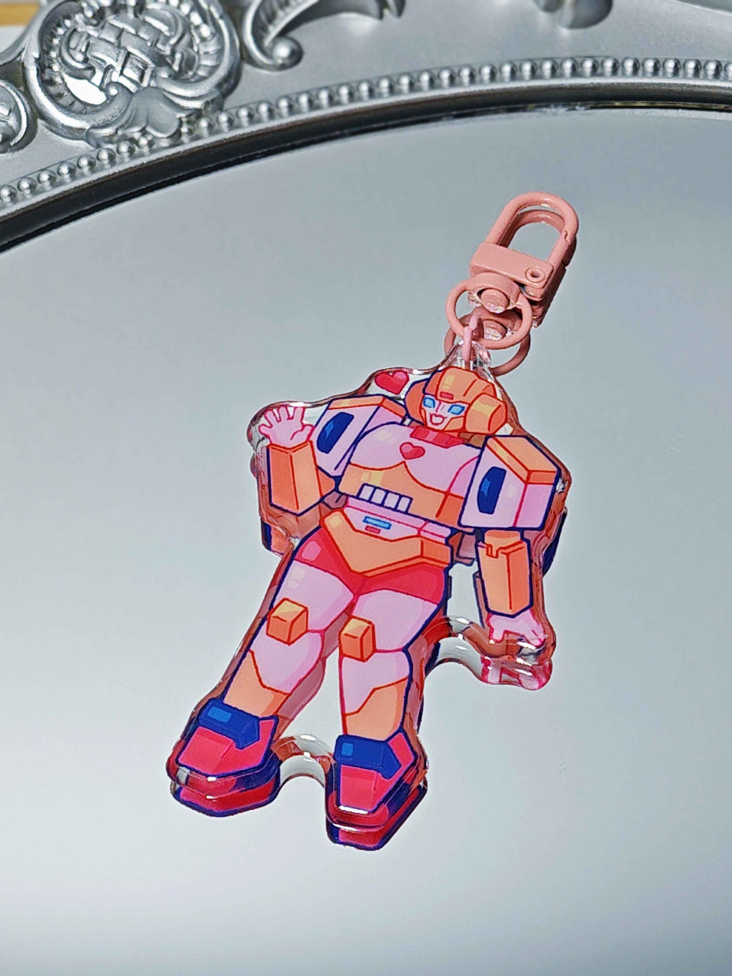 [Pre-order] Peach Arcee Acrylic Charm 7cm